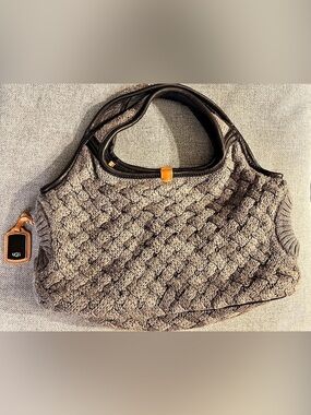 UGG Australia Large Gray Cable Knit Leather Hobo Bag Never Used